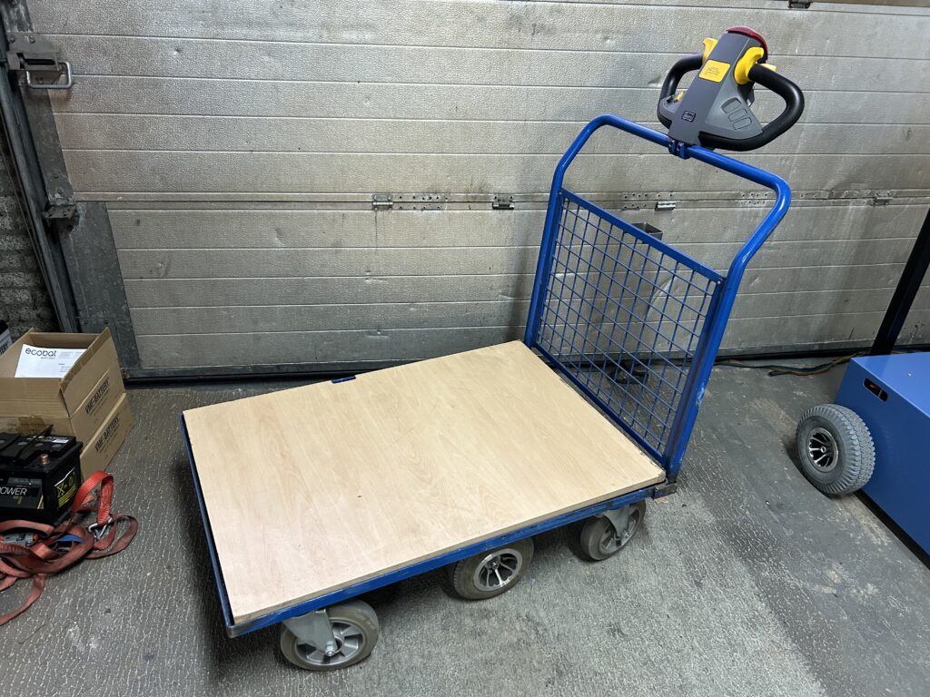Elektrische plateauwagen - Datema Electronics